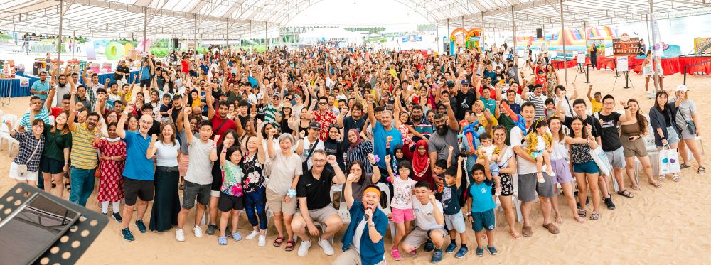 Family Day Mass Game Emcee Bouncy Castle Arcade Machines