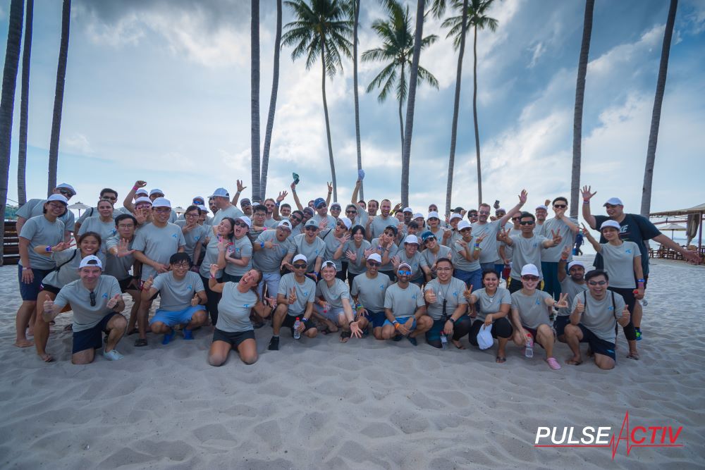 Team Building Events Gallery - Group Photo Overseas Retreat Outdoor Beach Retreat Ranoh Island